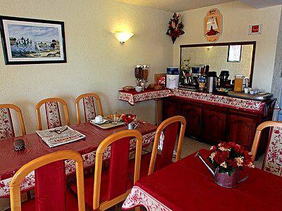 Logis Heraclee Saint-Gilles  Bagian luar foto