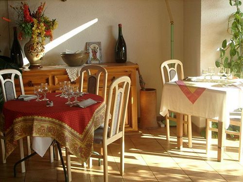 Logis Heraclee Saint-Gilles  Bagian luar foto